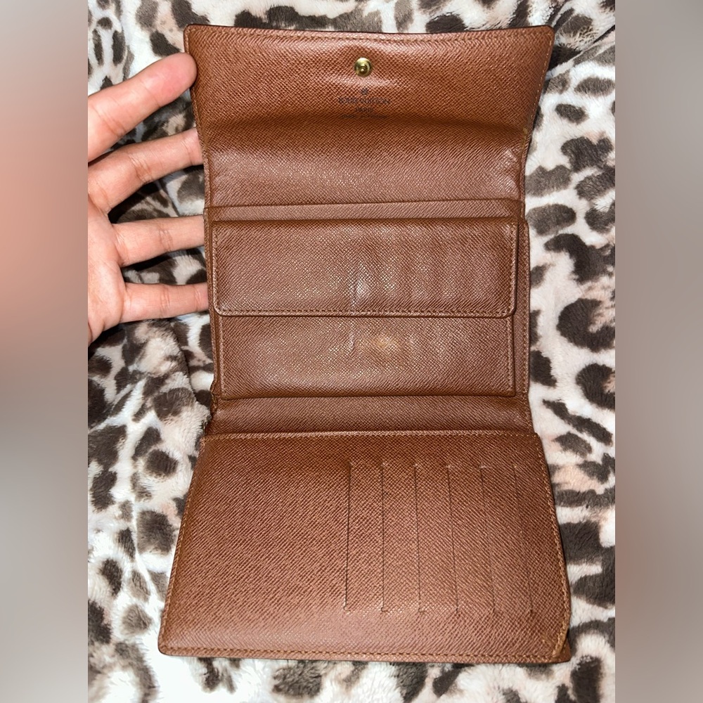 Authentic Louis Vuitton monogram wallet - Picture 12 of 14